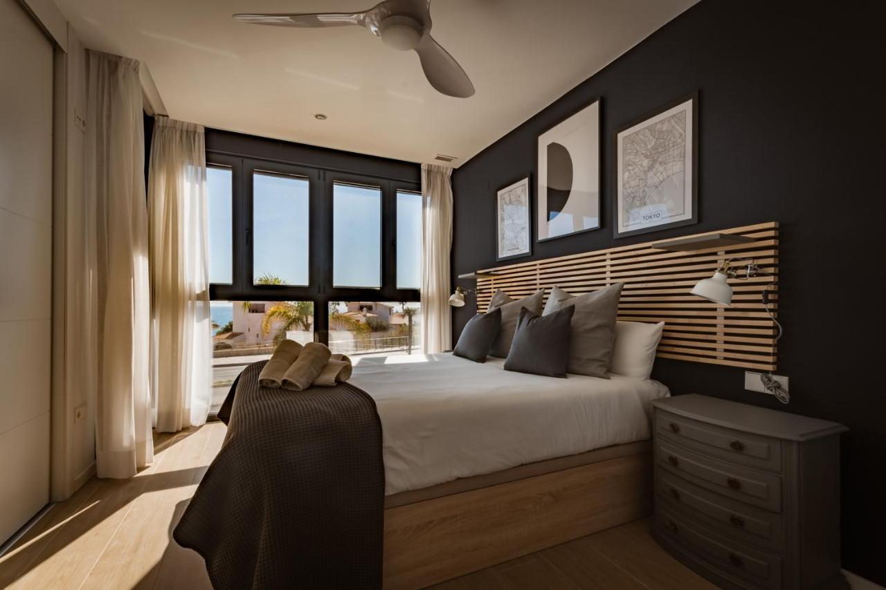 Modern Sea Front Sea Waves Apartment Alicante Bagian luar foto