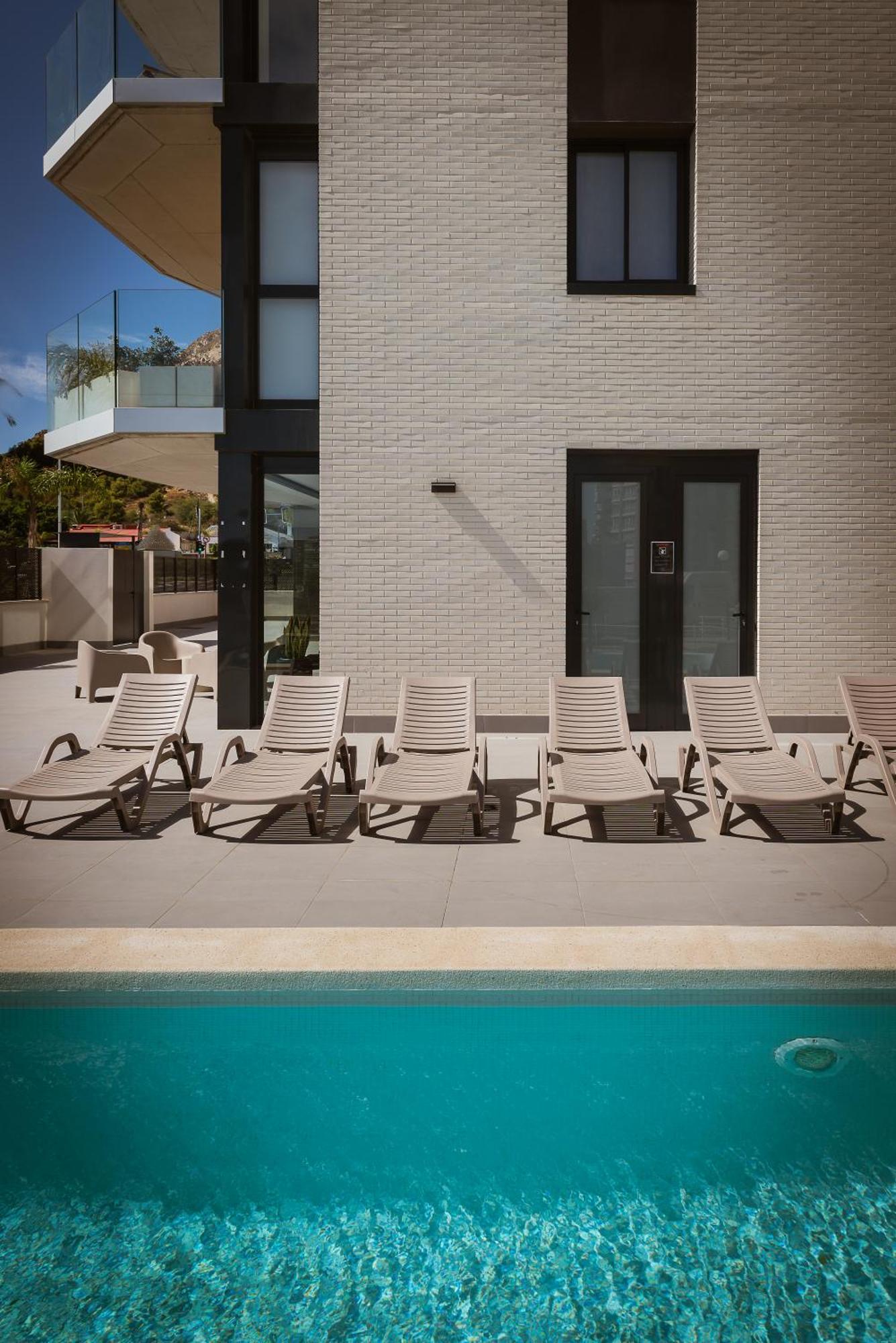 Modern Sea Front Sea Waves Apartment Alicante Bagian luar foto