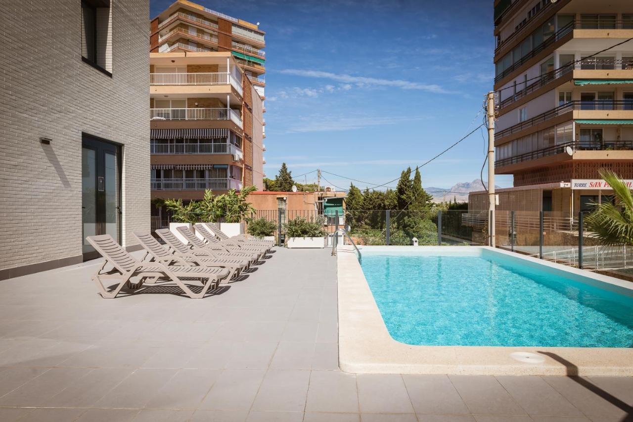 Modern Sea Front Sea Waves Apartment Alicante Bagian luar foto