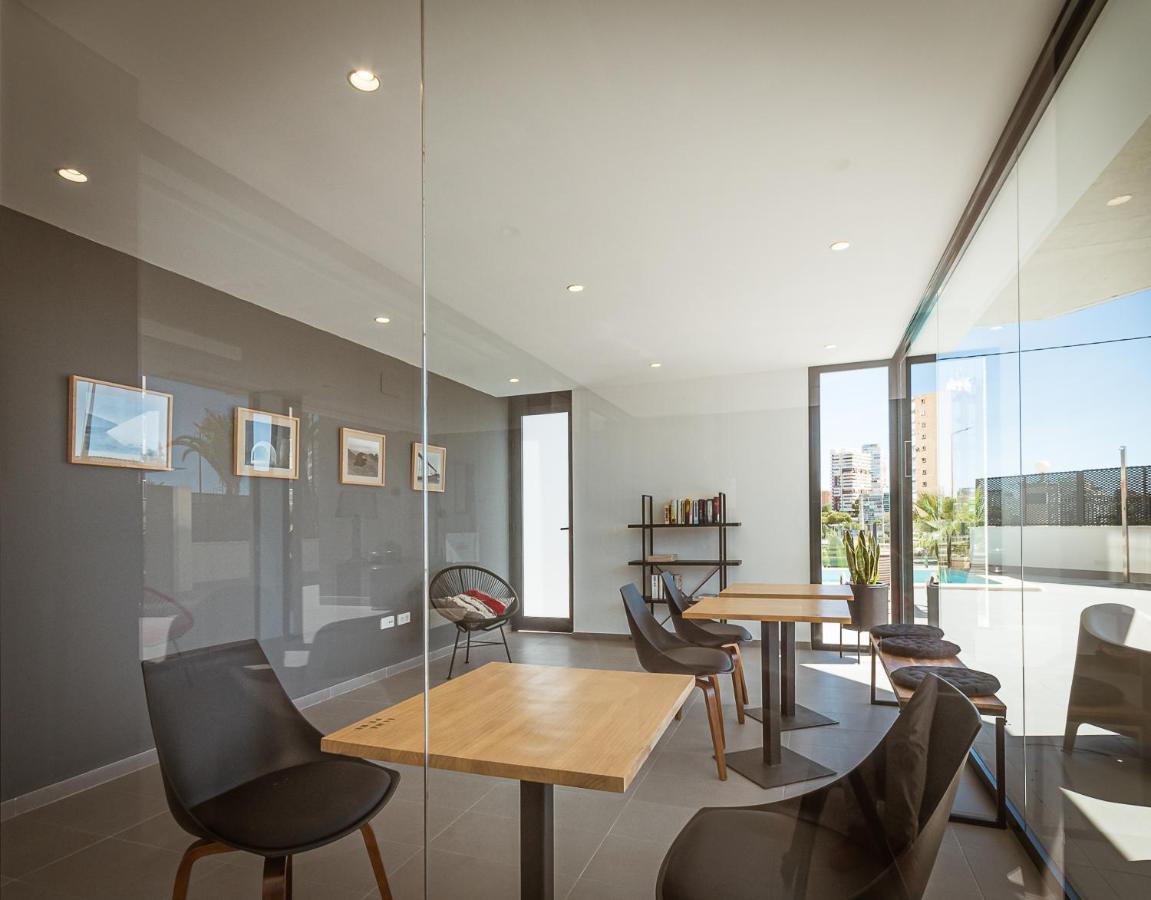 Modern Sea Front Sea Waves Apartment Alicante Bagian luar foto